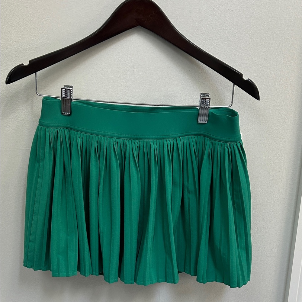 Lululemon Athletica green Varsity High Rise skirt